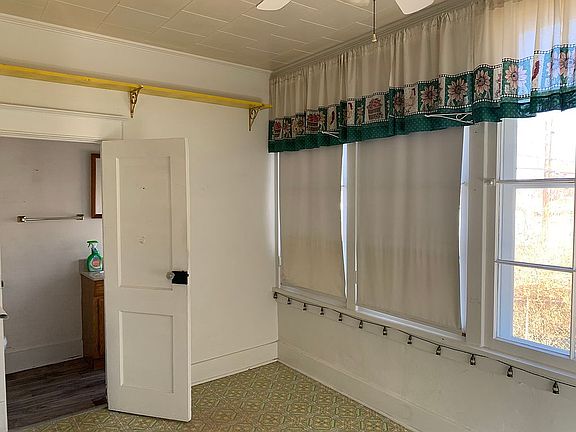 Sunroom and half bath 