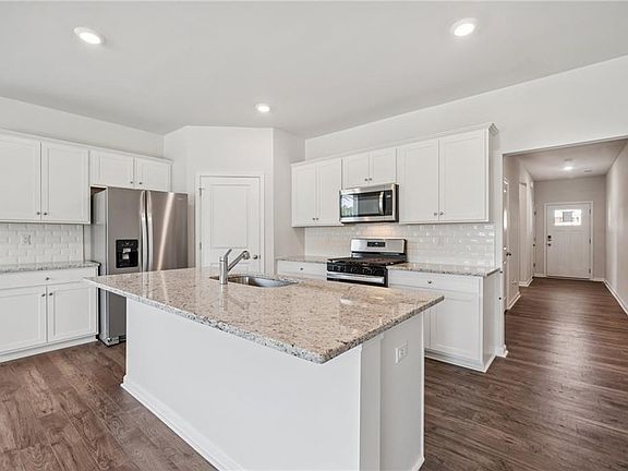 3rd image of 120 Gallop Way