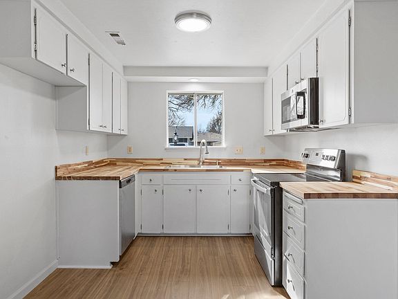 4th image of 327 Arnwood St