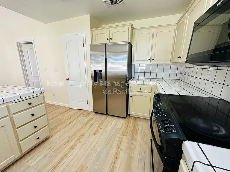 8552 N Meridian Ave — Photo 12