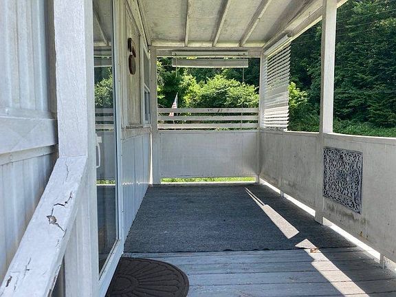 5th image of 3031 Leslie Rd