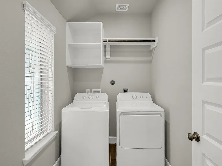 328 Rise Ln — Photo 42