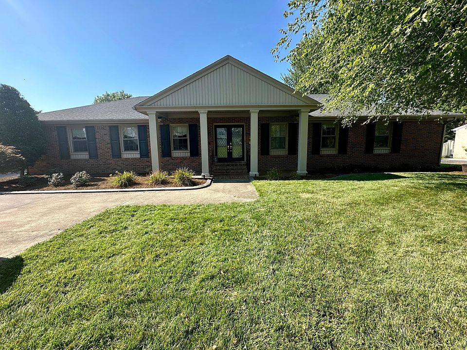1st image of 1523 College Dr