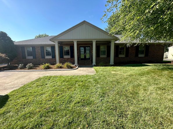 1523 College Dr