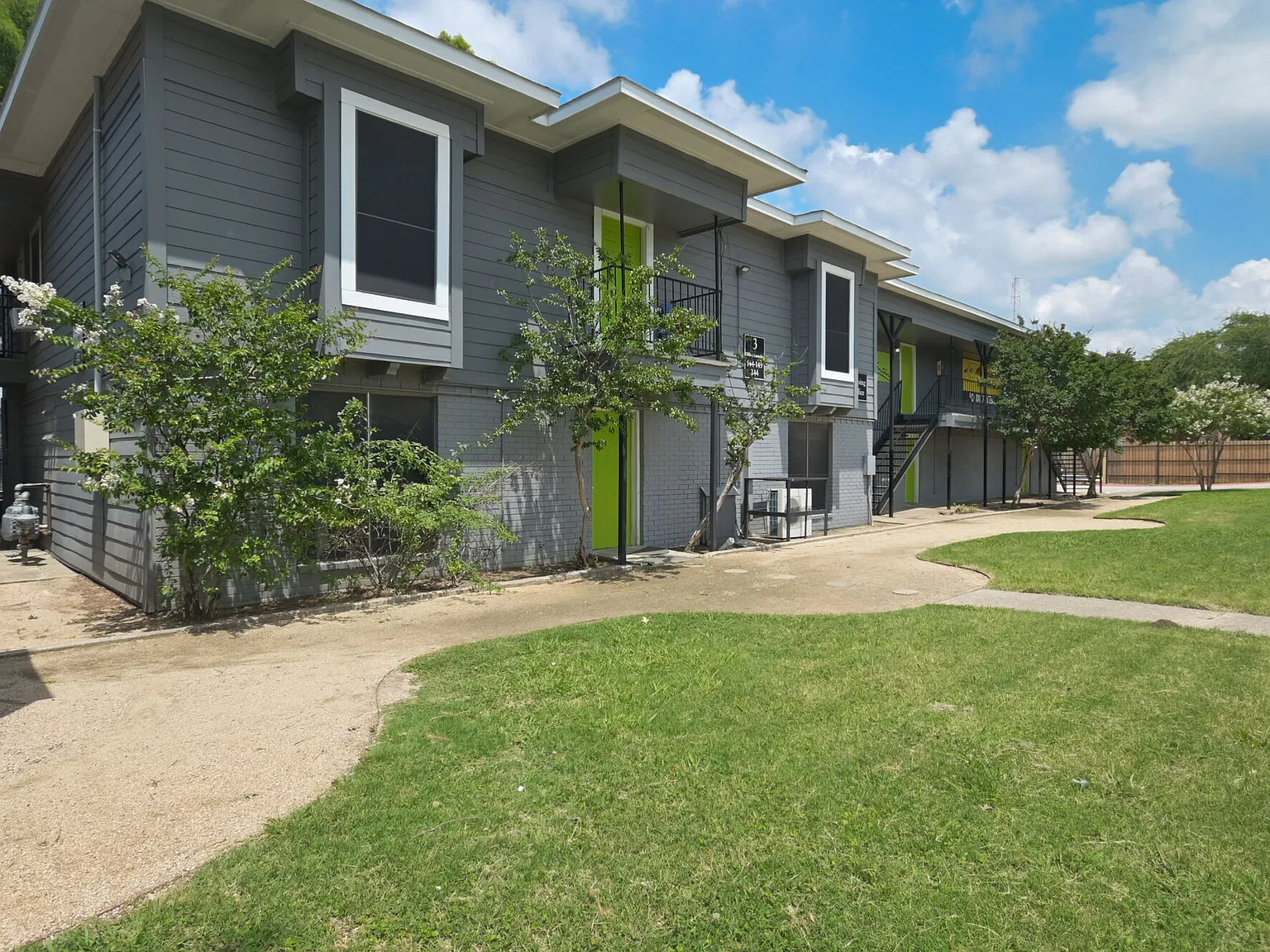 Lila Apartments — Photo 2