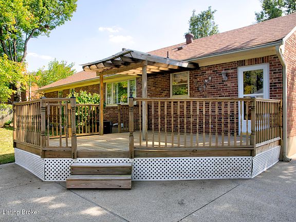 5th image of 9013 Pine Lake Dr