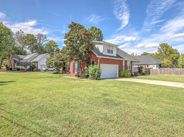 319 Trenton Ct, Murfreesboro, TN 37130