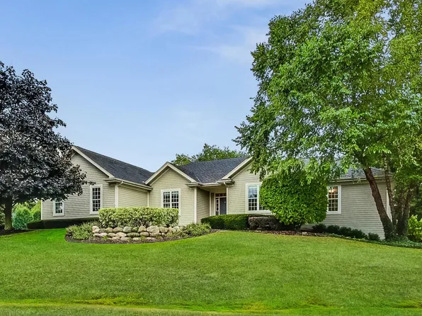 30116 N Providence Dr, Libertyville, IL 60048