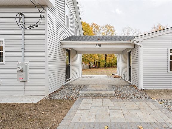 2nd image of 325 Reservoir St