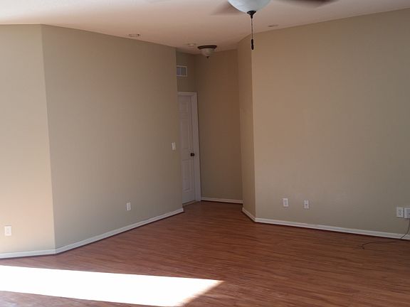5th image of 5583 Yaupon Holly Dr