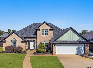 3801 Fern Ridge Dr, Longview, TX 75605