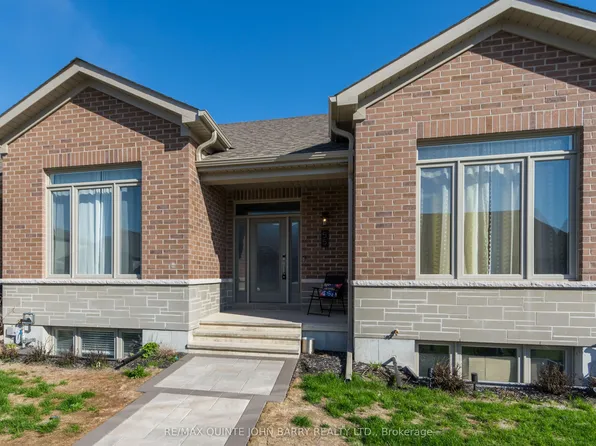 55 Athabaska Dr, Belleville, ON K8N 0T2