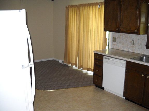 2nd image of 110 Rockford Pl