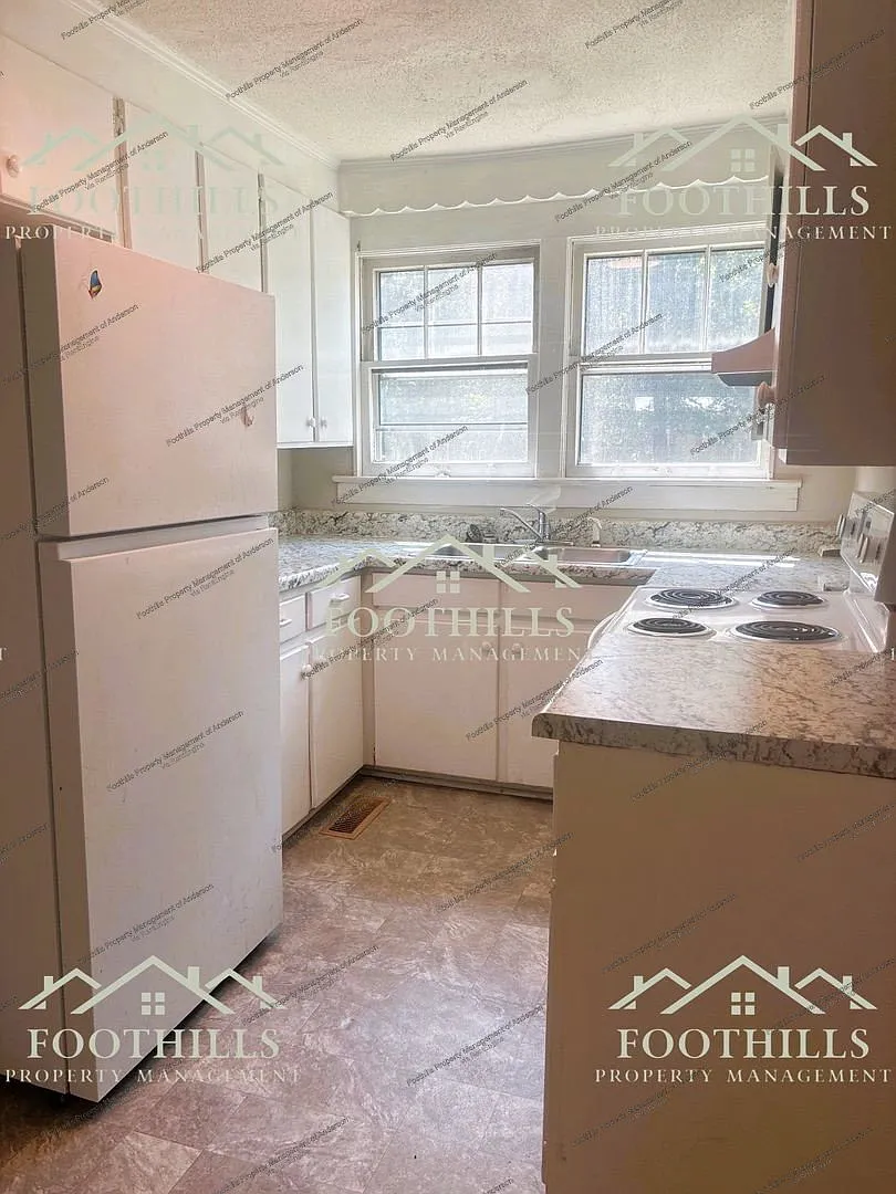 2 bed, 1.0 bath, 914 sqft, $925 — Photo 4