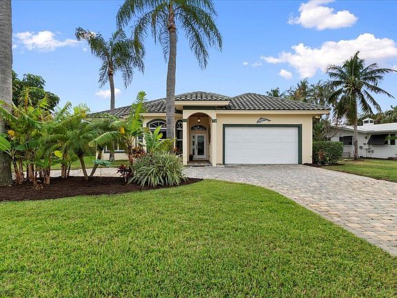 2nd image of 72 Waterway Rd