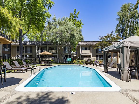 4th image of 39900 Blacow Rd #9N