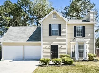 6329 Hillview Ln, Douglasville, GA
