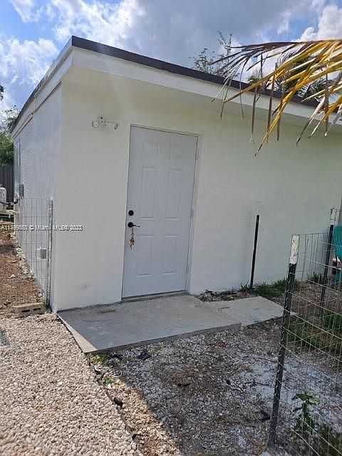 1st image of 138 NW 5th Ave