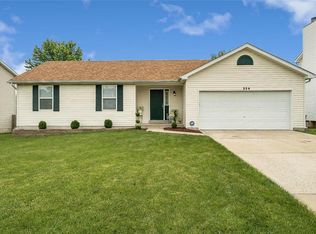 554 Topaz Dr, O'Fallon, MO 63366