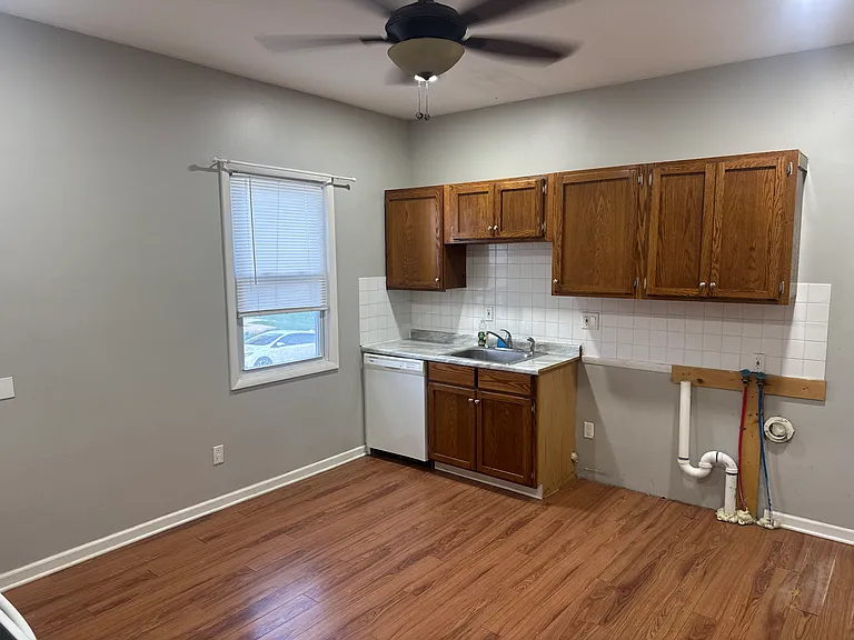 6905 Denison Ave — Photo 2