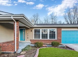 2030 Granada Dr, Florissant, MO 63033