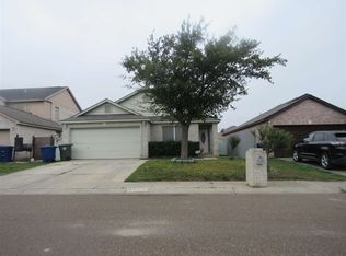 2210 Mina Verde Rd, Laredo, TX 78046