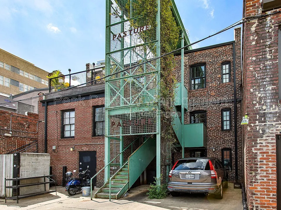 Building Photo 3