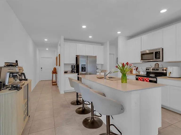 1513 Cumberland Ave — Photo 6