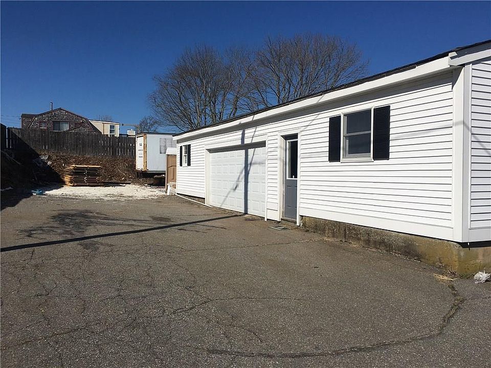 2nd image of 2340 E Main Rd