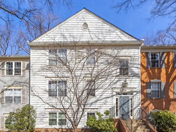 7758 New Providence Dr APT 12, Falls Church, VA 22042