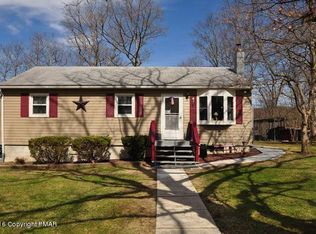 243 Evergreen Dr, Bushkill, PA 18324