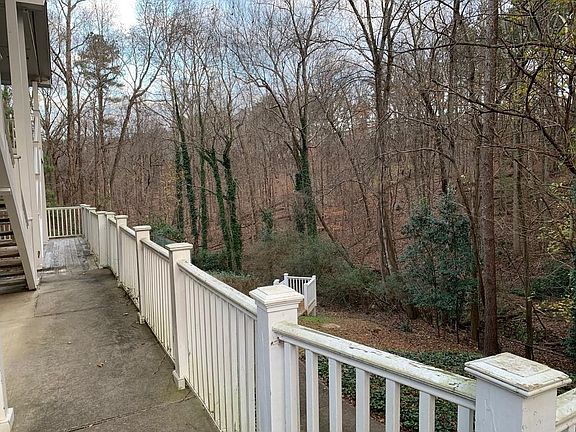 3rd image of 707 Berkeley Woods Dr