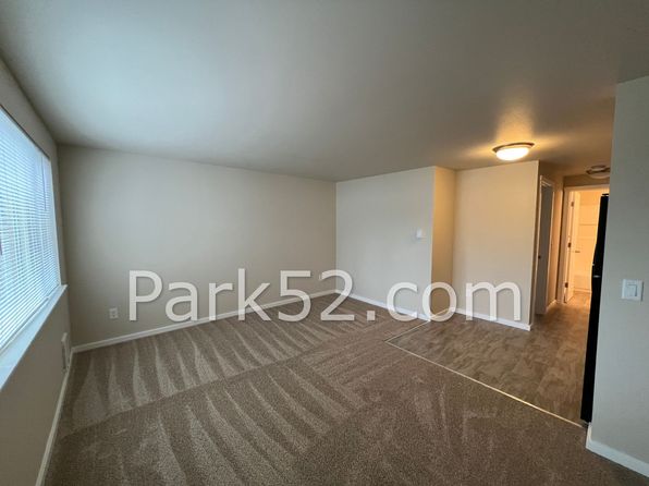 14406 Pacific Ave S #16