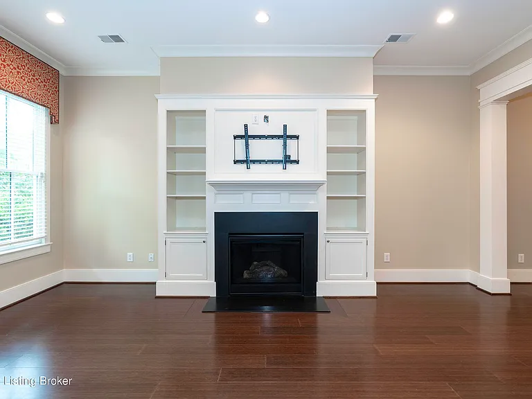 9317 Norton Commons Blvd — Photo 7