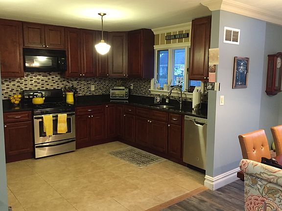 5th image of 420 Waukena Ave