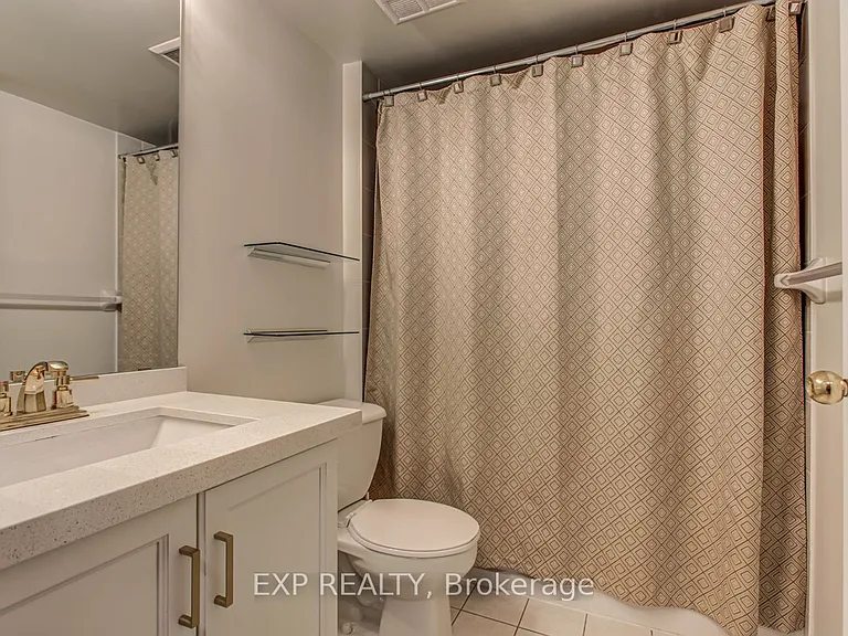 43 Eglinton Ave E #1509 — Photo 19