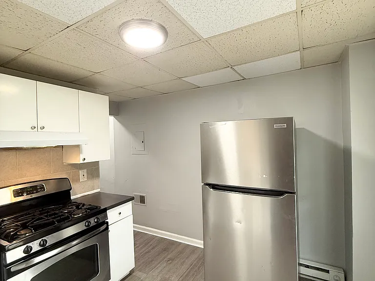 48 W Union Blvd #B — Photo 7