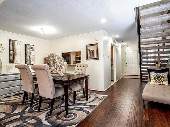 3rd image of 2228 S Piney Point Rd APT 101