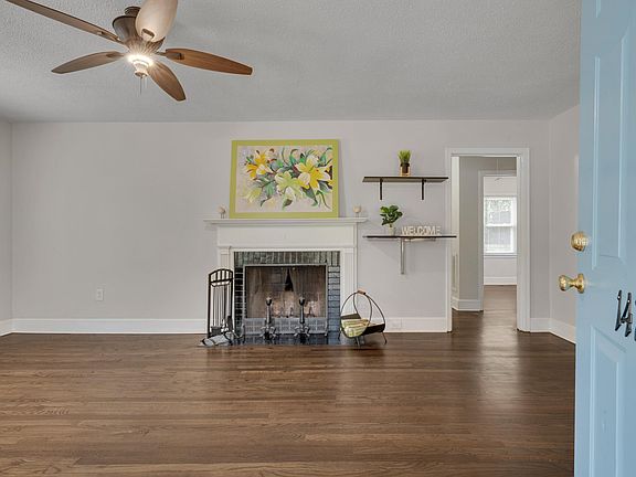 5th image of 1429 Hudson Ave