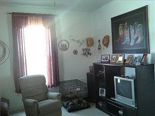 3rd image of 311 N West St