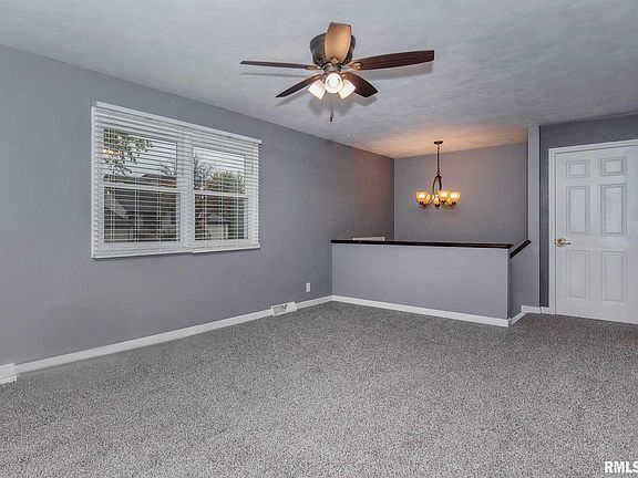 3rd image of 3461 Clearwater Dr