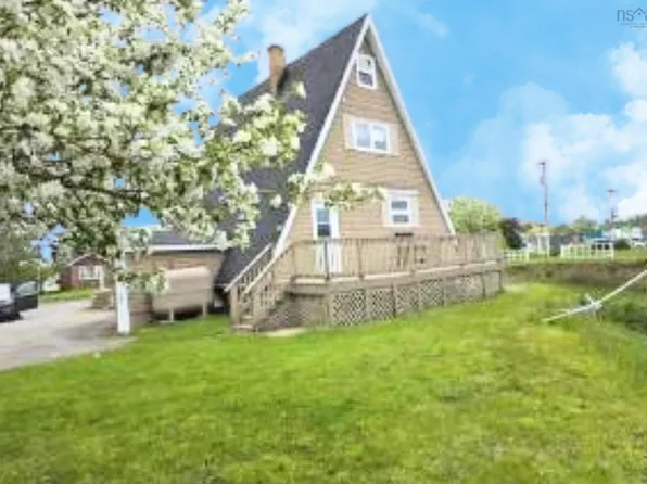 1398 George St, Cape Breton, NS B1P 1N2