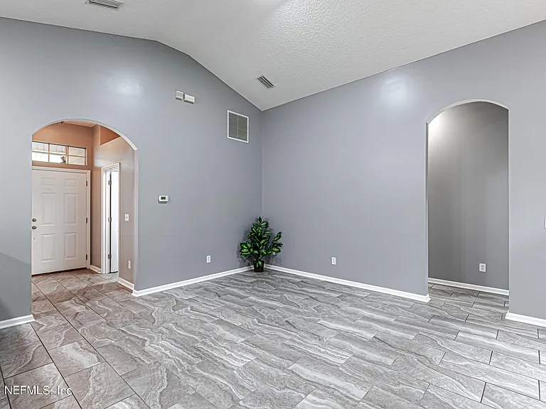 2243 Trailwood Dr — Photo 18