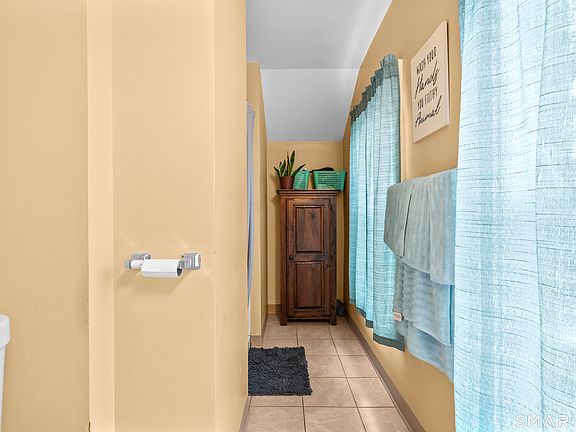4th image of 148 Pleasant Street