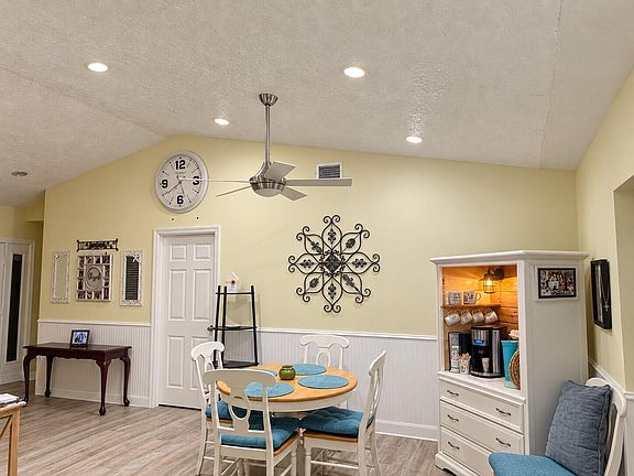 5th image of 2082 SE Hanford Road