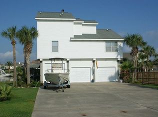 1765 Diamond Head Dr, Tiki Island, TX 77554