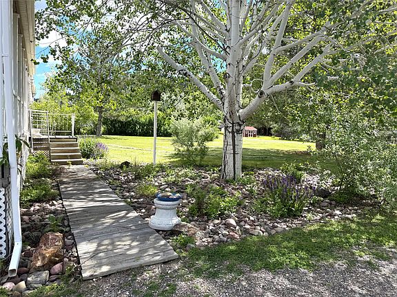 3rd image of 29 River Dr