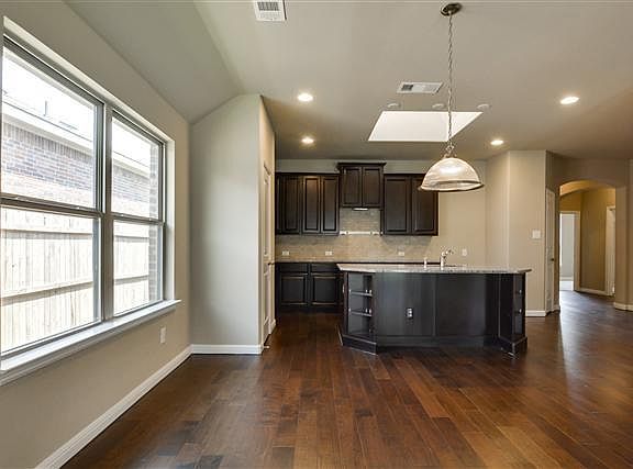 4th image of 5905 Warmouth Dr