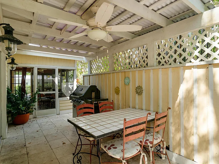 13 Pirates Dr — Photo 3