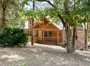 646 Baldknobber Dr, Branson West, MO 65737